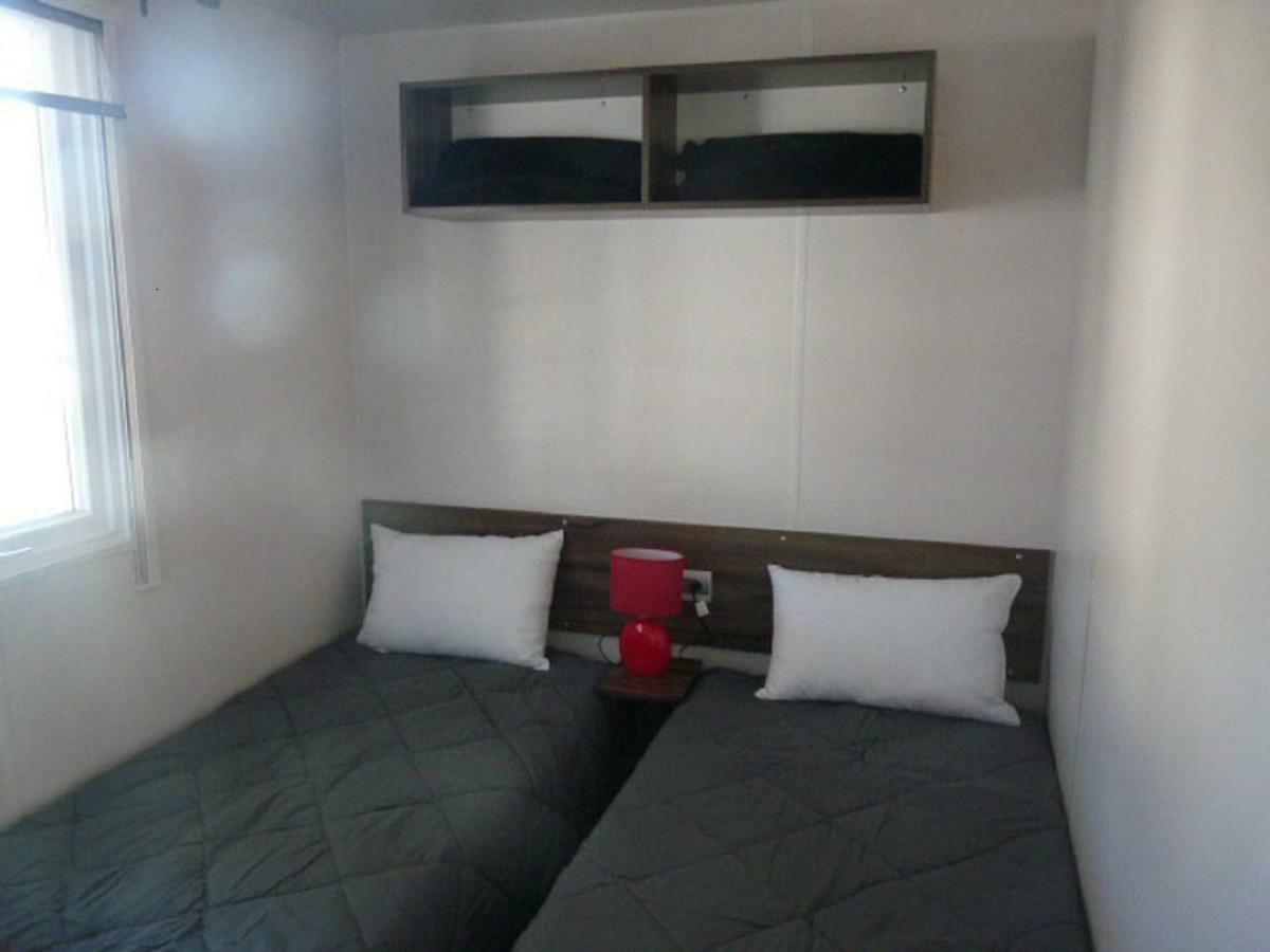 Mobile Home Ht De Gamme Climatise Dans Le Camping **** De La Reserve Gastes 外观 照片