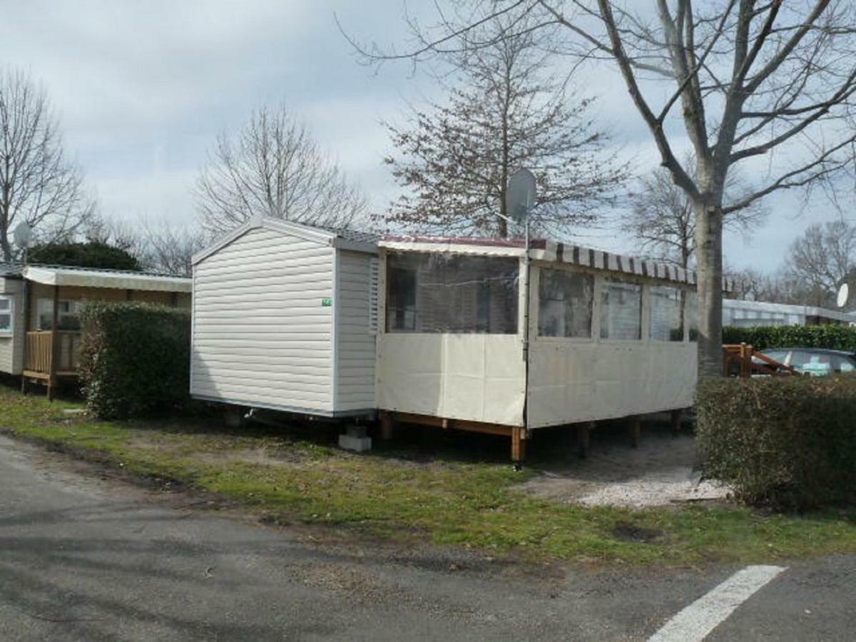 Mobile Home Ht De Gamme Climatise Dans Le Camping **** De La Reserve Gastes 外观 照片