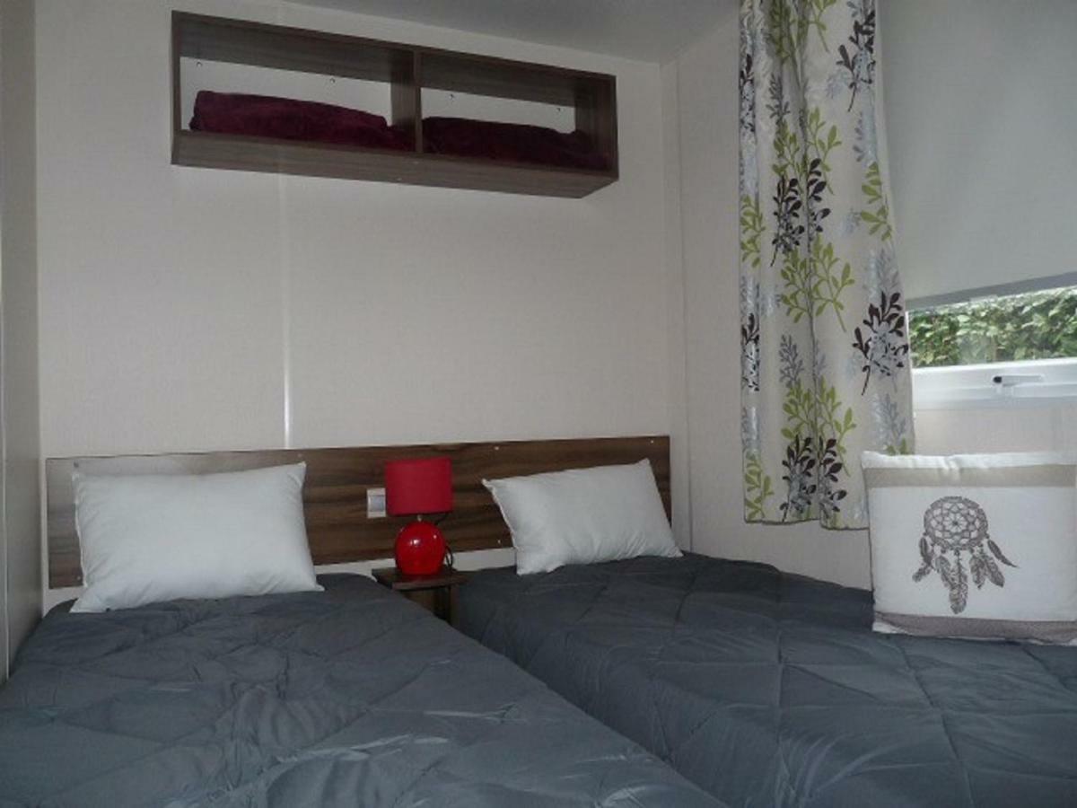 Mobile Home Ht De Gamme Climatise Dans Le Camping **** De La Reserve Gastes 外观 照片