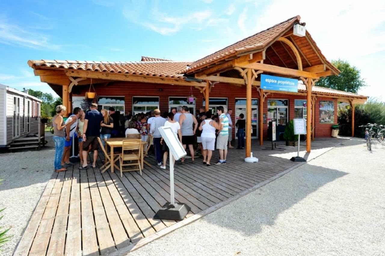 Mobile Home Ht De Gamme Climatise Dans Le Camping **** De La Reserve Gastes 外观 照片