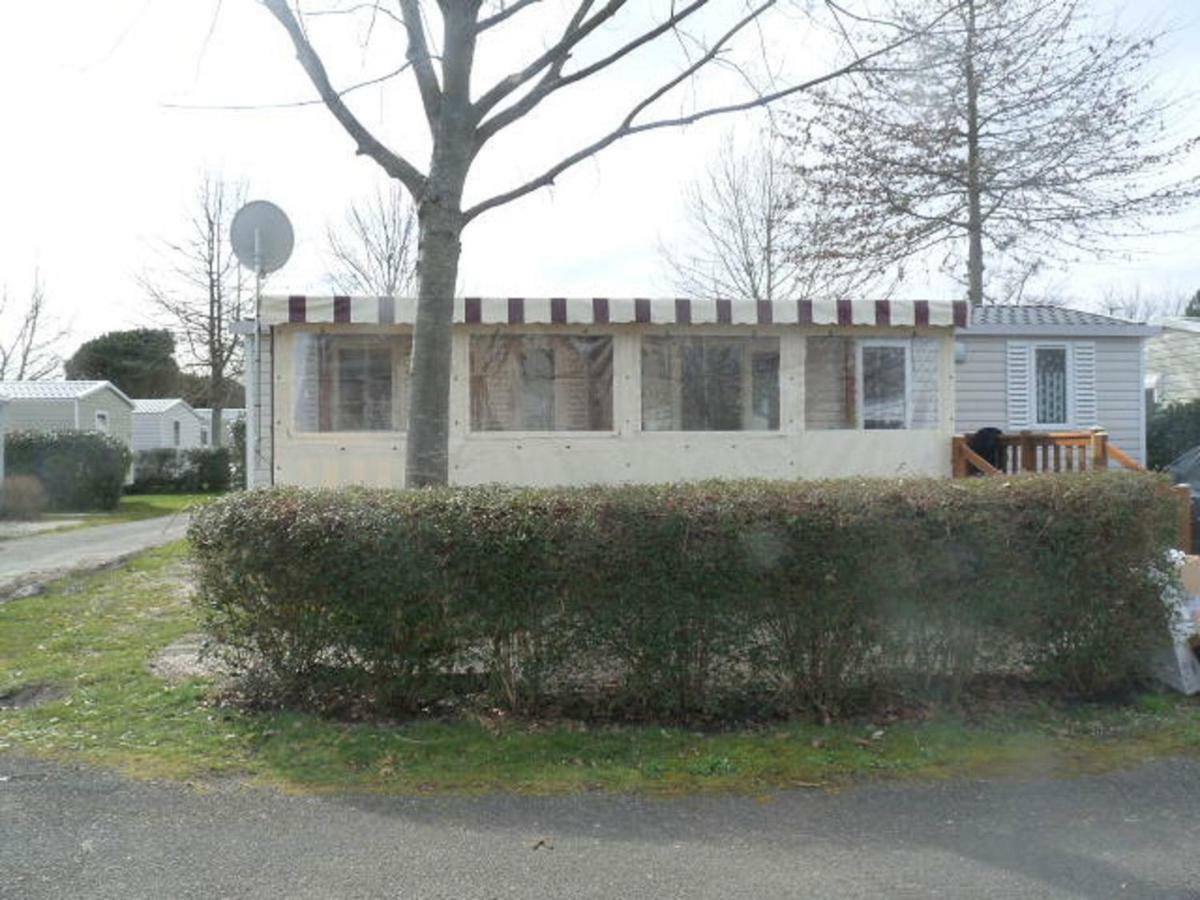 Mobile Home Ht De Gamme Climatise Dans Le Camping **** De La Reserve Gastes 外观 照片