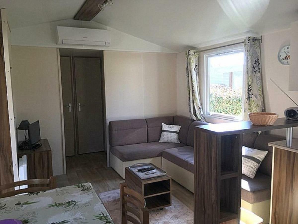 Mobile Home Ht De Gamme Climatise Dans Le Camping **** De La Reserve Gastes 外观 照片