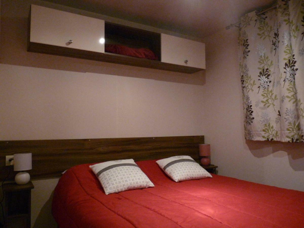 Mobile Home Ht De Gamme Climatise Dans Le Camping **** De La Reserve Gastes 外观 照片